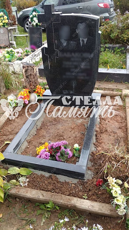 Гранитный памятник с крестом 1162