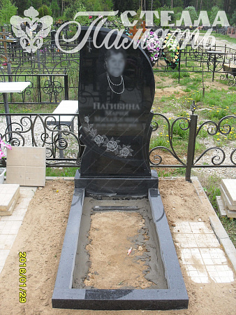 Вертикальный гранитный памятник 1174