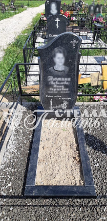 Вертикальный гранитный памятник 1169