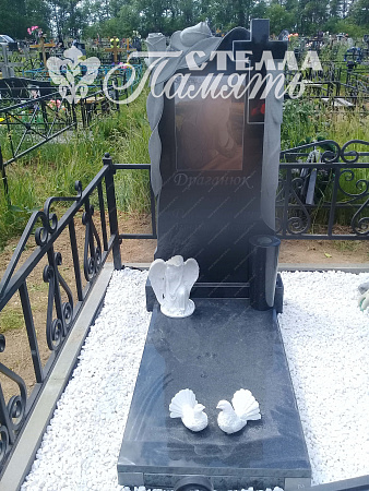 Гранитный памятник с крестом 1254